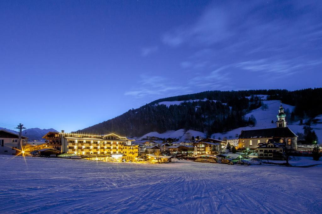 Landhotel Tirolerhof - Mai Bis Mitte Juni Kein Saunabetrieb Oberau Exterior foto